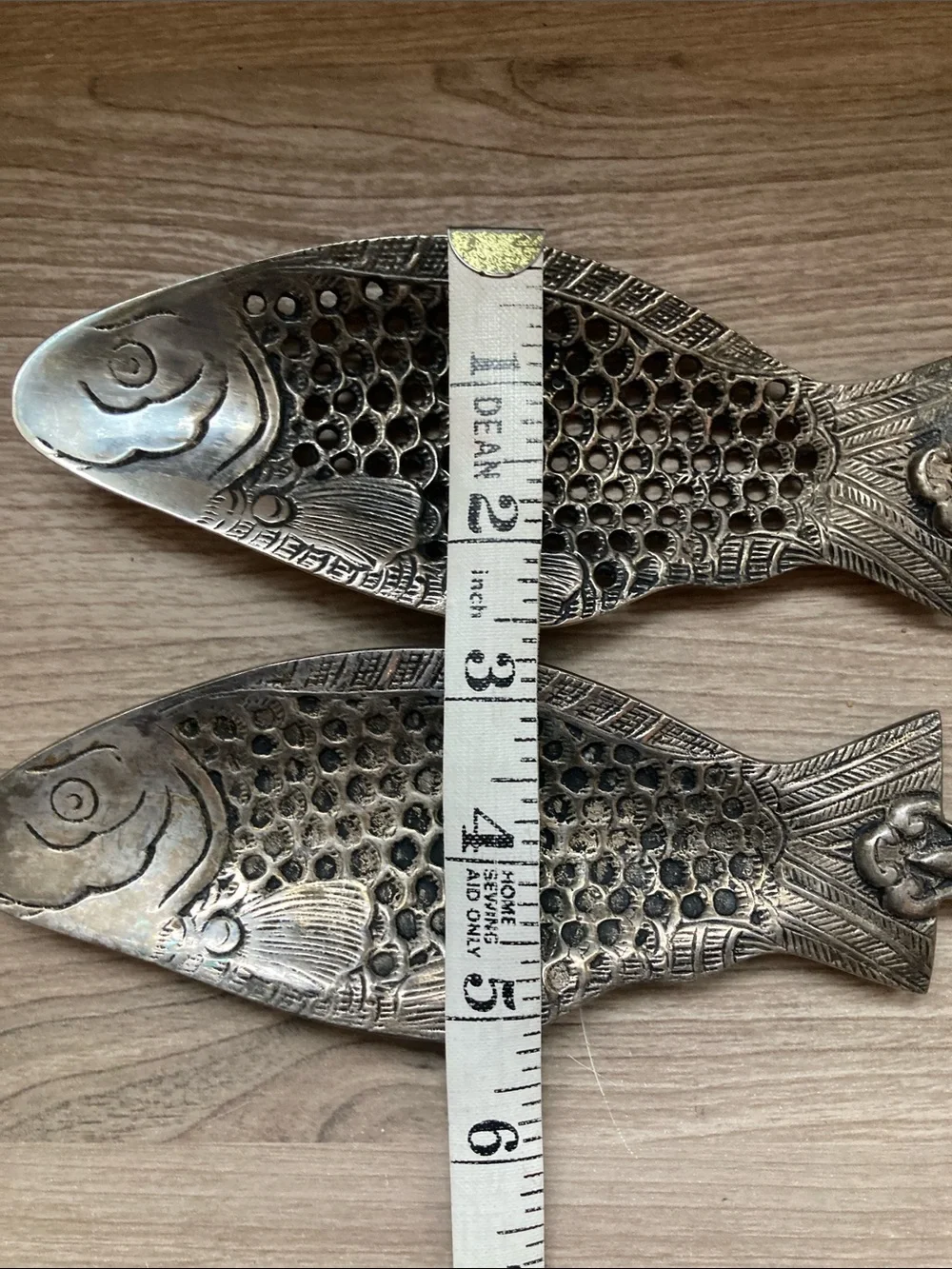 Fish serving utensils métal ornate and details